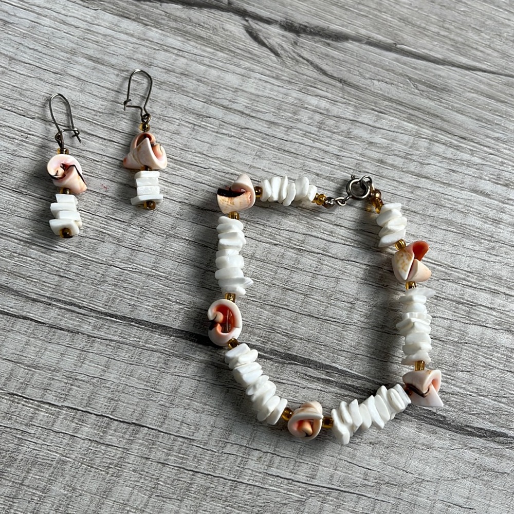 Peach white beach shell bracelet and earring set
